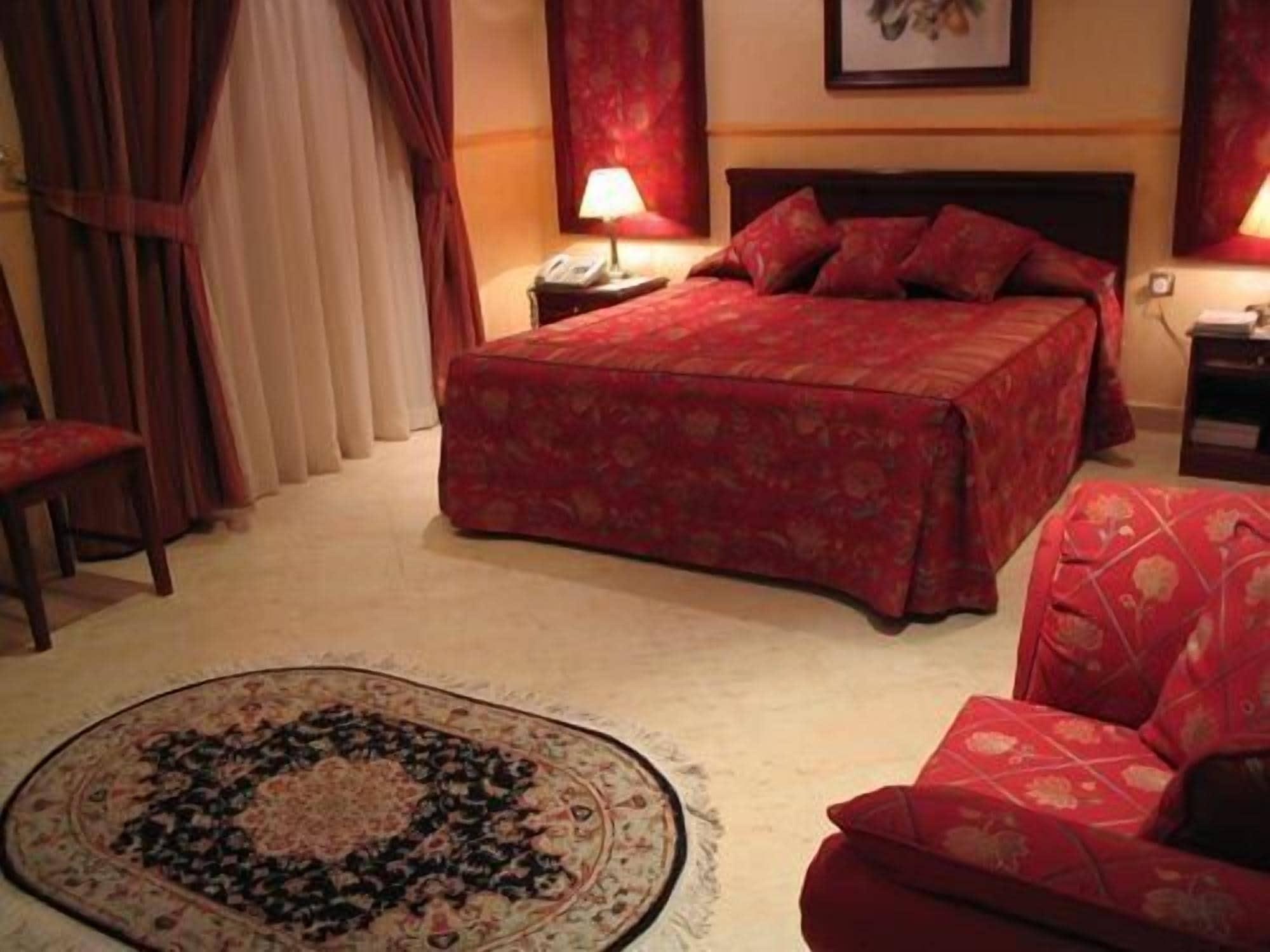 Al Bustan Hotel Doha Eksteriør bilde